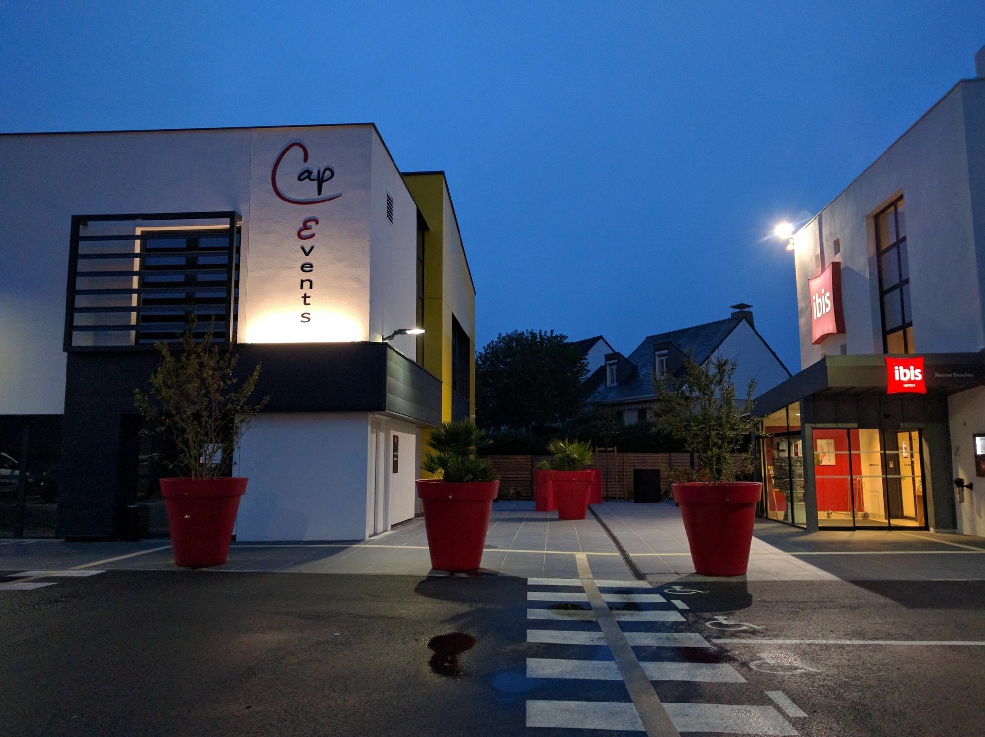 Ibis Rennes Beaulieu Hotel Cesson-Sévigné Екстериор снимка